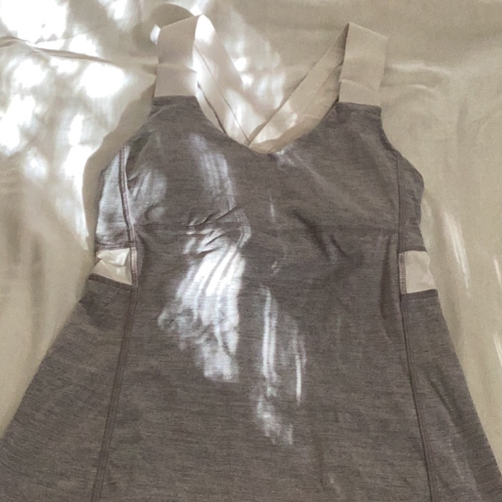 Lululemon gray workout top